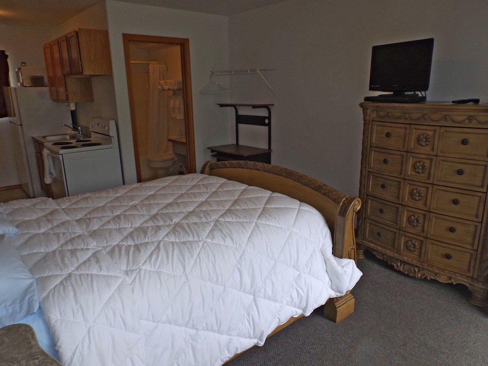 Clark Fork Lodge - photo 12
