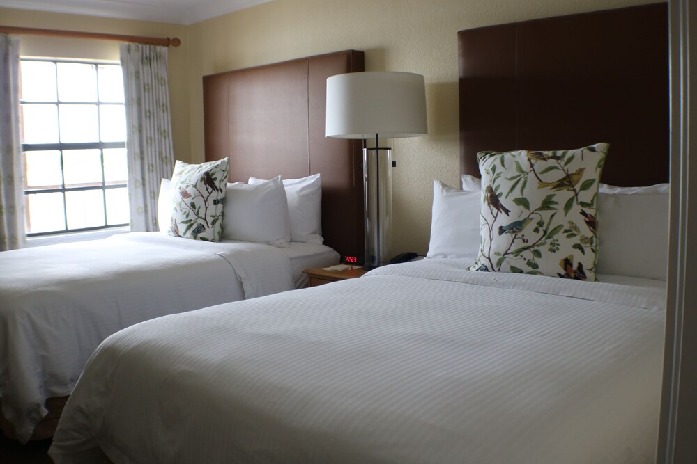 Inn On The Lakes - photo 3