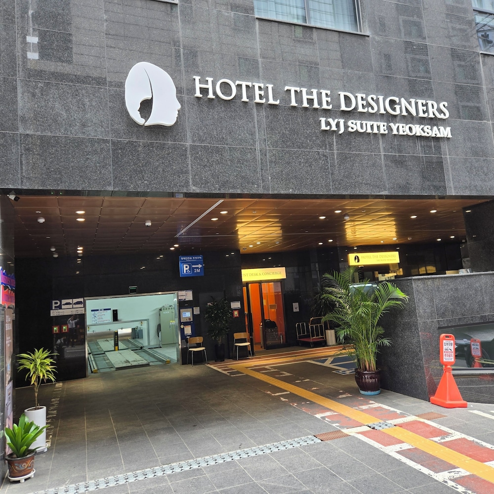 Hotel the Designers LYJ Suite Yeoksam in Seoul, South Korea