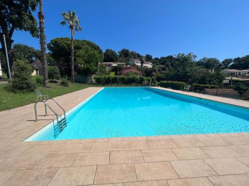 Maison Charmante a San Nicolao 55 M Avec Piscine Partagee — 4-Star Luxury Hotel in San-Nicolao, France