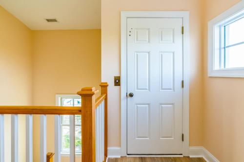 Emerald Breeze by Oak Island Accommodations - photo 8
