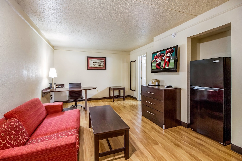 Red Roof Inn Houston East I 10 - photo 15