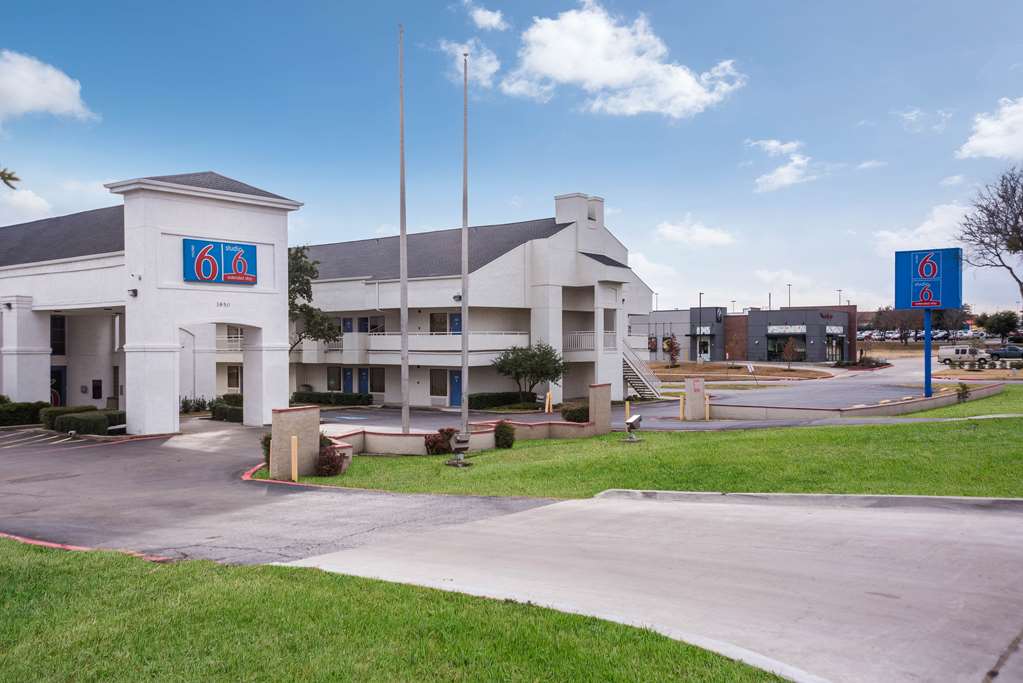 Motel 6 Irving TX Irving DFW Airport East - photo 4