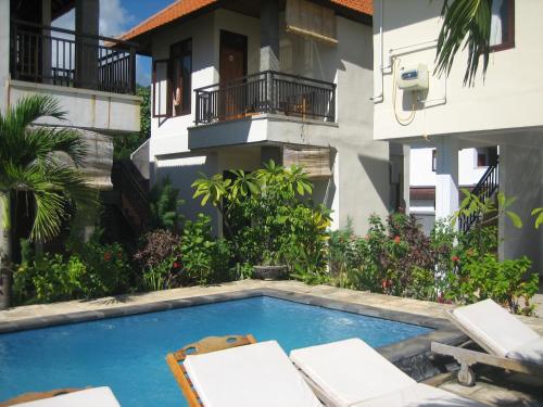 Lucky Paradise Bungalows - carbon neutral hotel in Abang