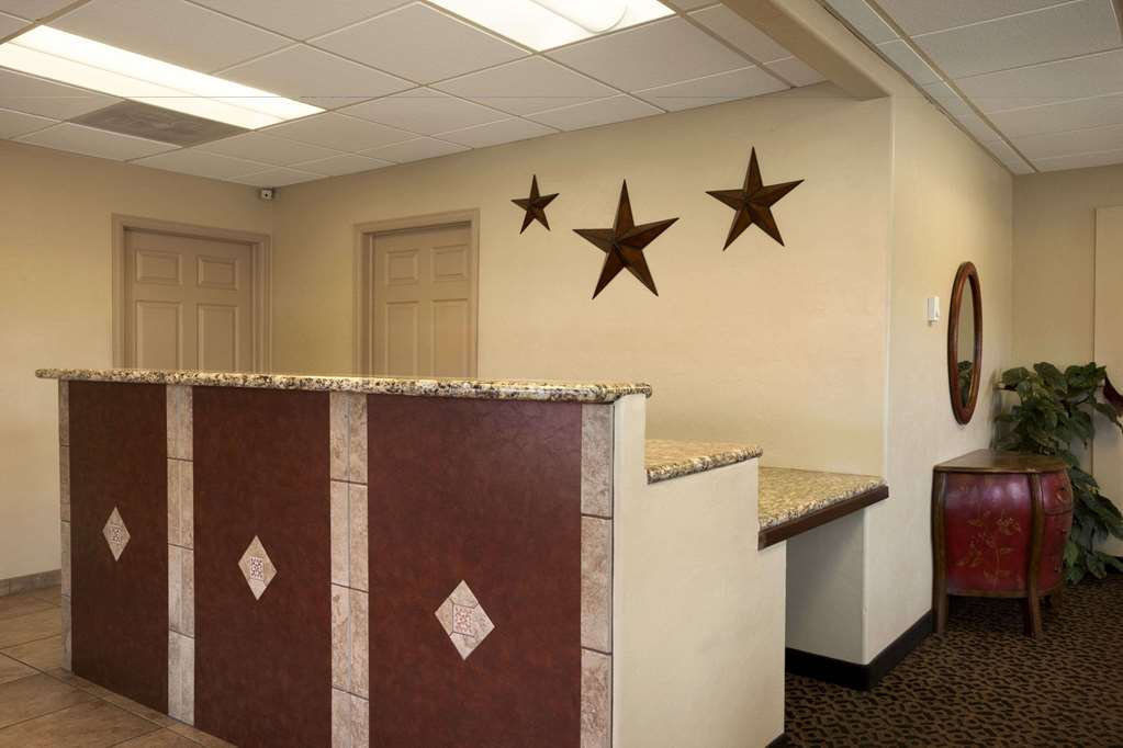 Days Inn by Wyndham Montrose - photo 3