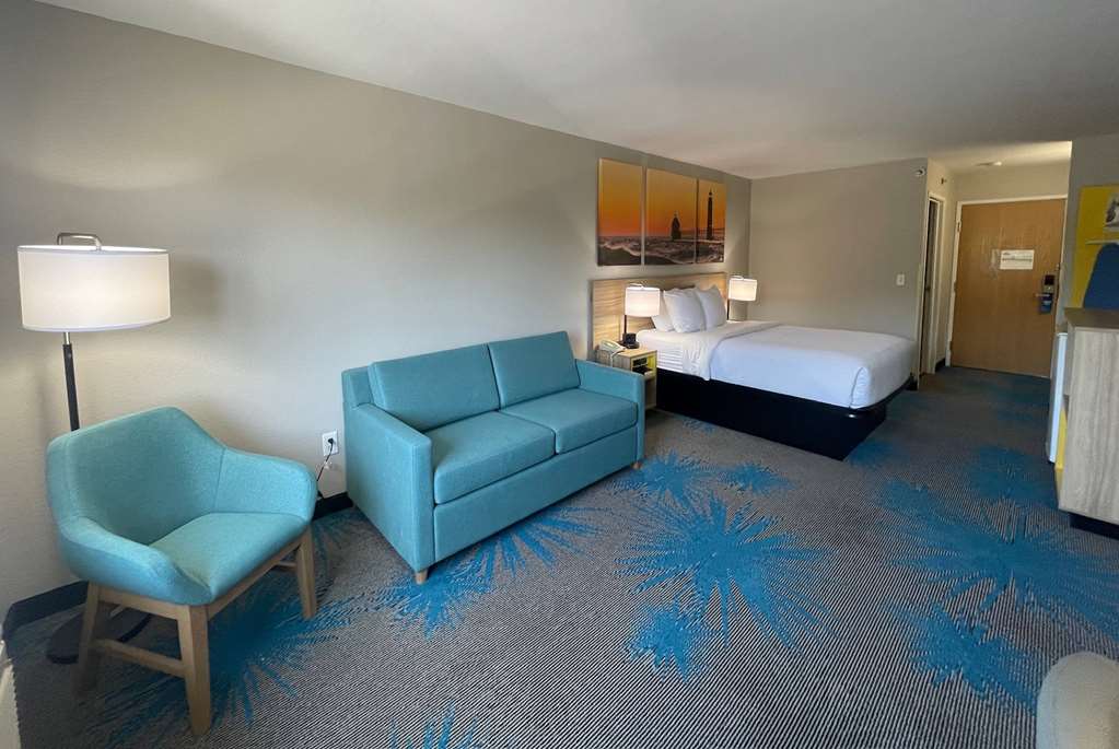 Days Inn by Wyndham Imlay City - photo 13