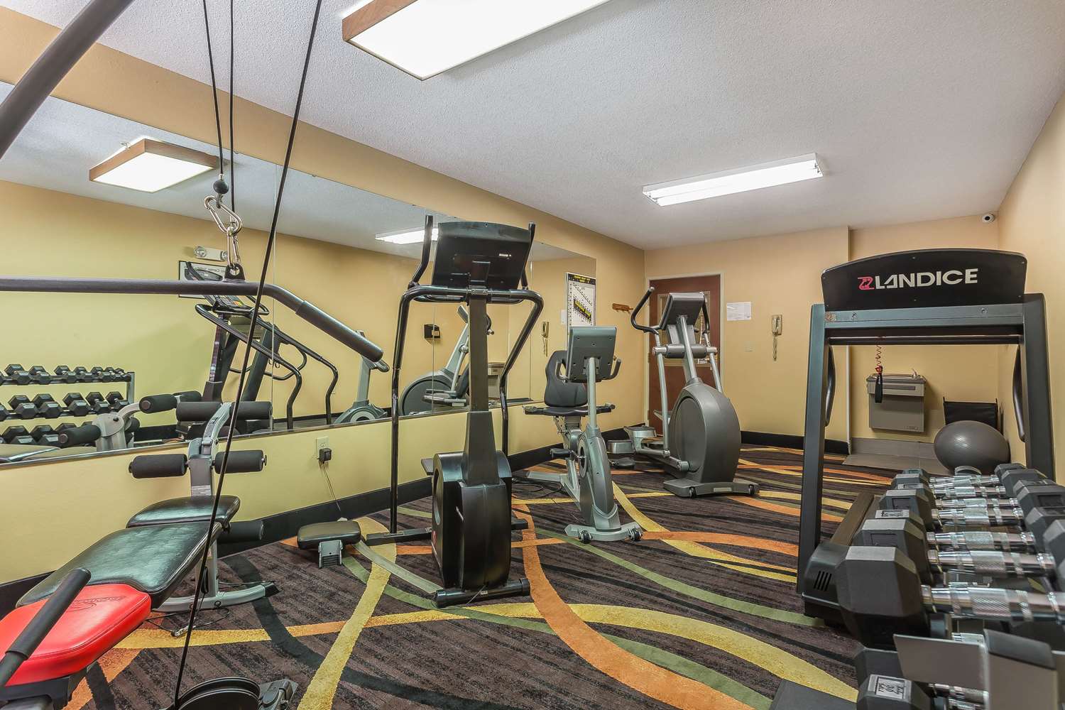 Quality Inn Warsaw I 40 - photo 24