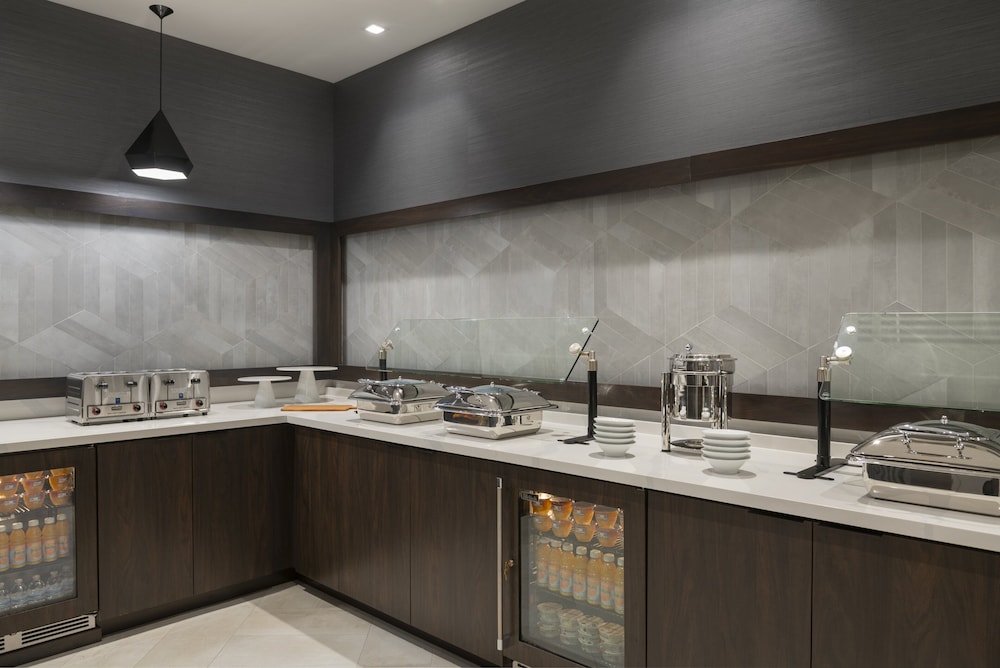 Holiday Inn Express Boston Logan Airport Revere by IHG - photo 33