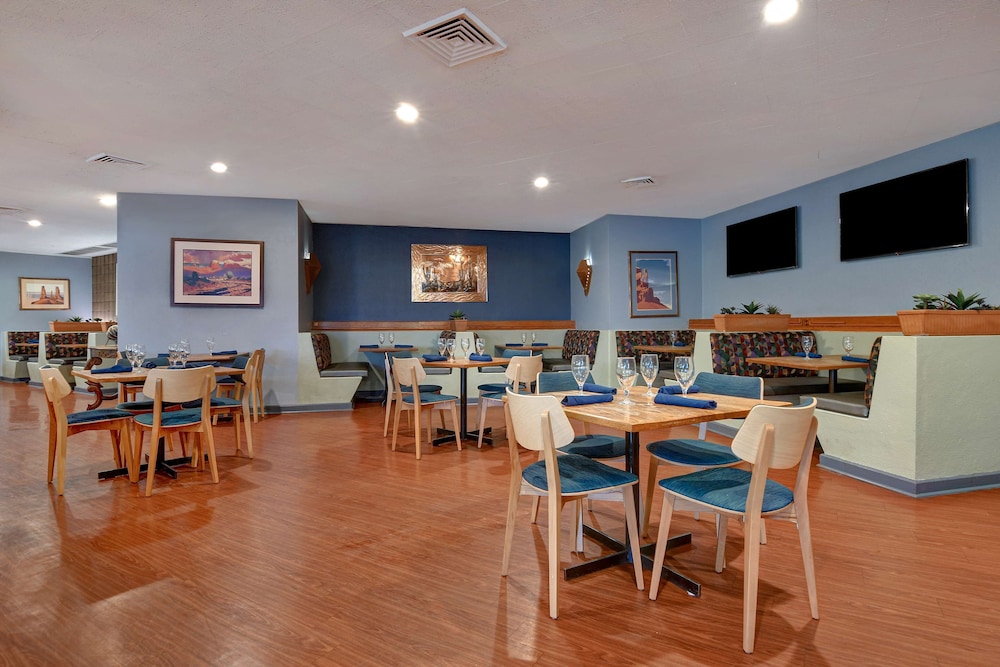 DoubleTree by Hilton Phoenix Tempe - photo 39