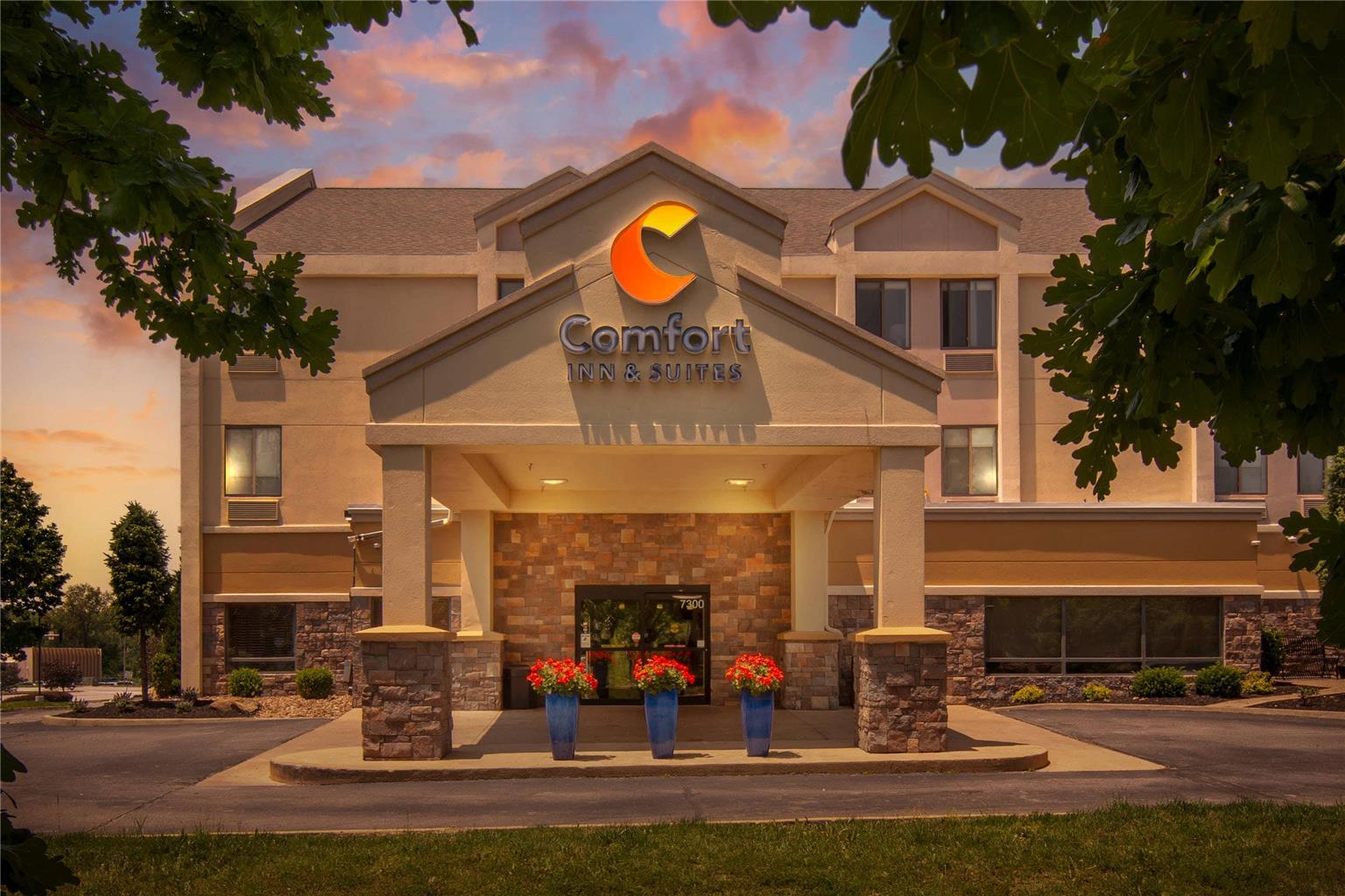 Comfort Inn & Suites Kansas City Northeast - photo 4