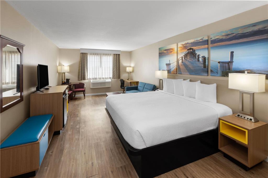 Days Inn by Wyndham Mountain Home - photo 13