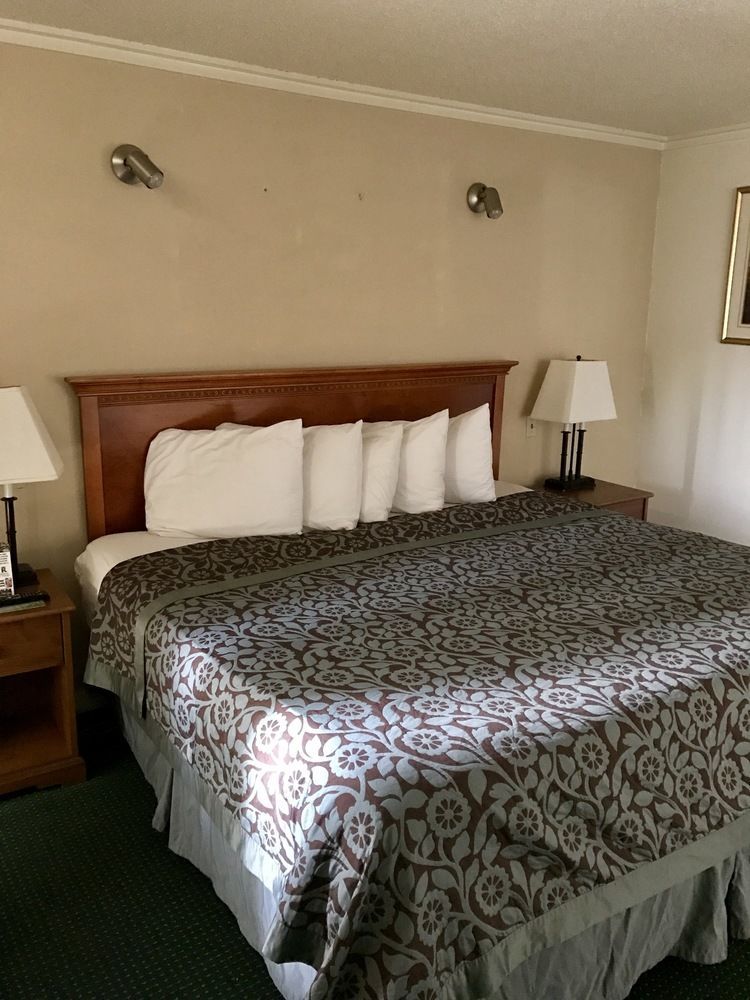 Days Inn Everett - photo 8