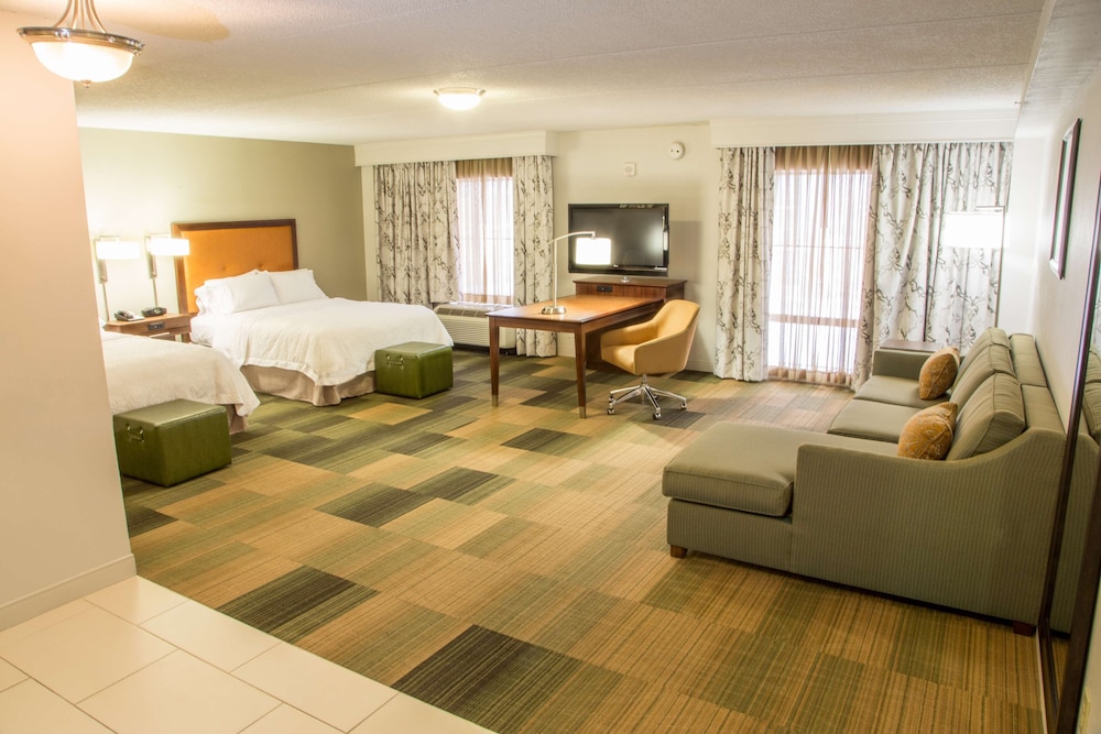 Hampton Inn & Suites Albany Downtown - photo 11