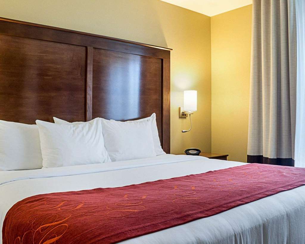 Comfort Suites Fargo Medical Center - photo 16