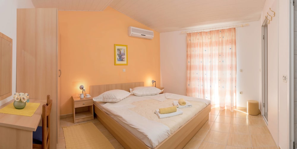 Beach Resort Apartments Bucina — Baska Voda — photo 2