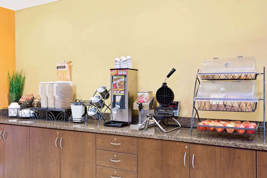 Microtel Inn & Suites by Wyndham Princeton - photo 15