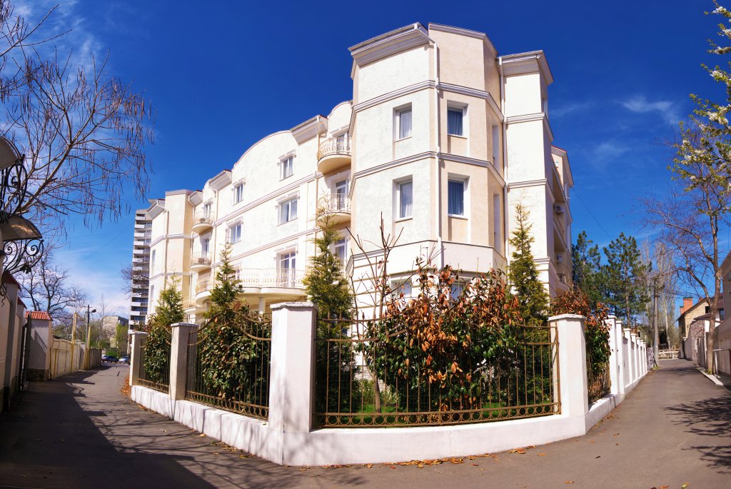 Princess - carbon neutral hotel in Odessa