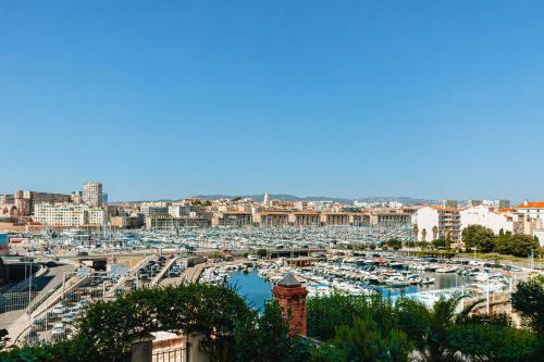 Prestigieux T4 à rue Sainte by Maison Galante — 4-Star Luxury Hotel in Marseille, France