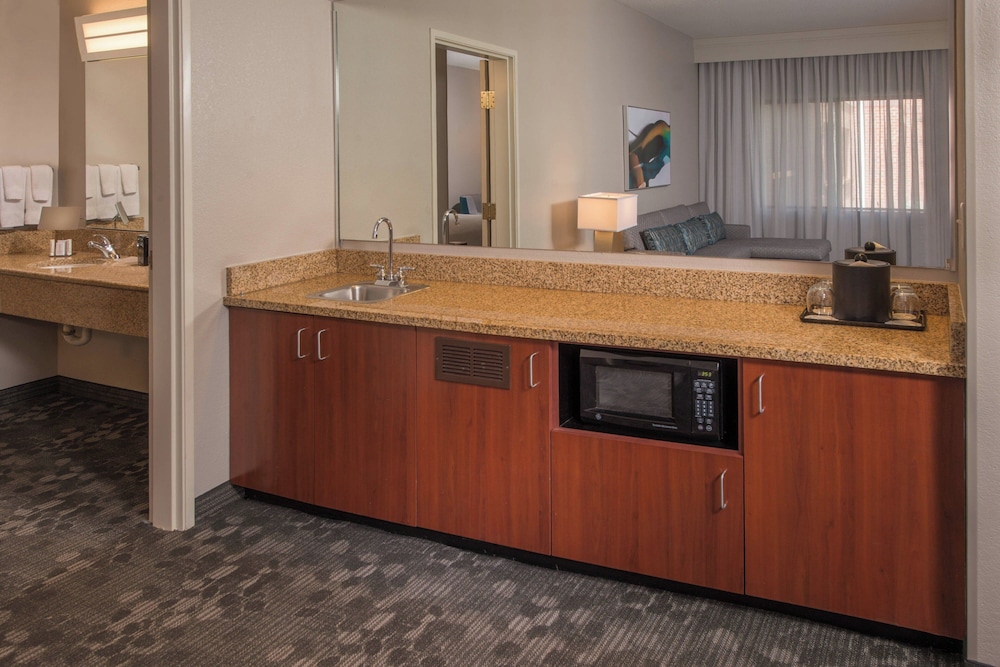 Courtyard by Marriott Dulles Town Center - photo 8