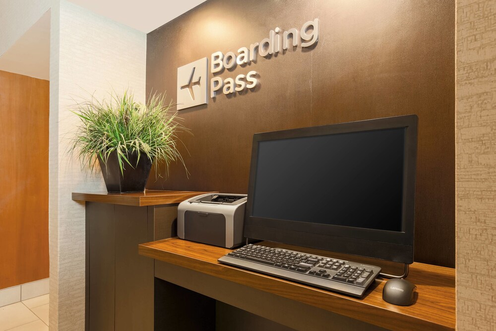 Courtyard by Marriott Pittsburgh Downtown - photo 32