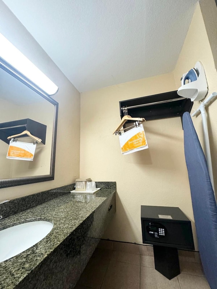 Quality Inn Kennedy Space Center - photo 12