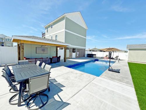 KD300 Saltwater Cottage — 4-Star Luxury Hotel in Kill Devil Hills, United States