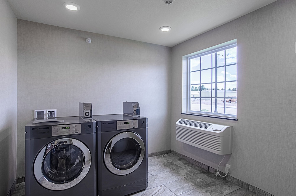 Cobblestone Inn & Suites Guernsey - photo 20