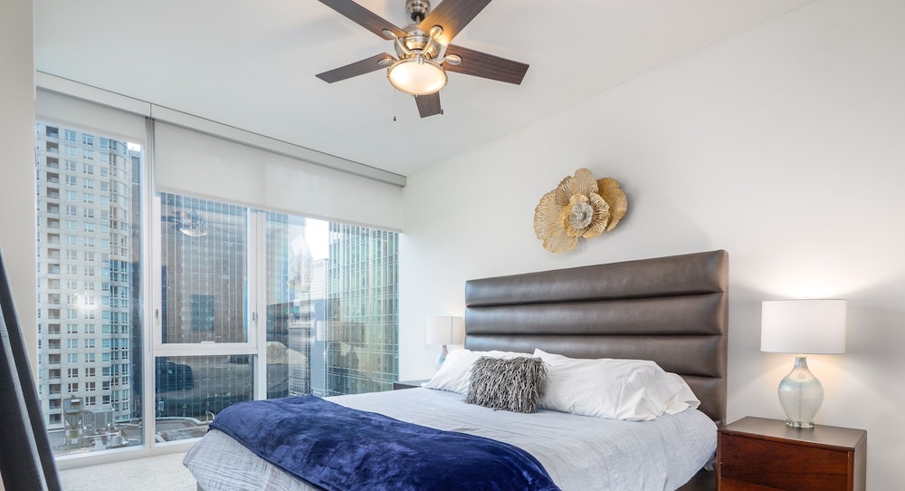 Furnished Suites in the Heart of River North - photo 9