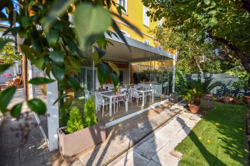 Villa Sofia — 4-Star Luxury Hotel in Modena, Italy