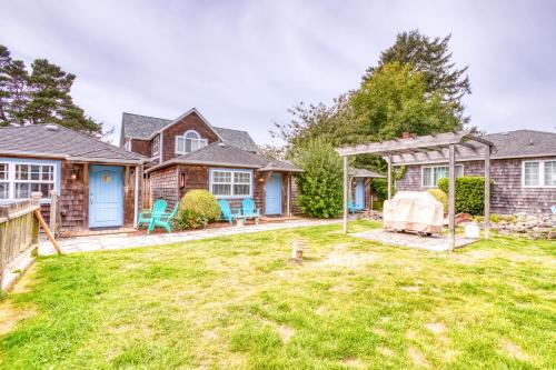Hidden Villa Cottages — 4-Star Luxury Hotel in Cannon Beach, United States