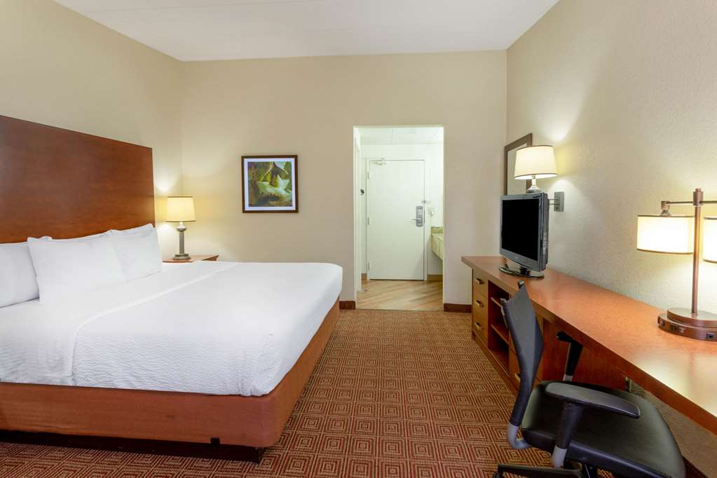 La Quinta Inn by Wyndham Minneapolis Airport Bloomington - photo 45