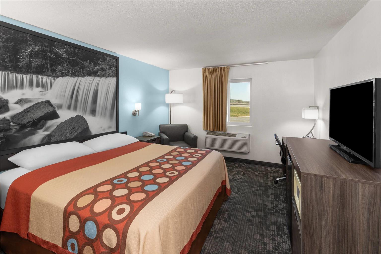 Super 8 by Wyndham Rock Port MO - photo 7