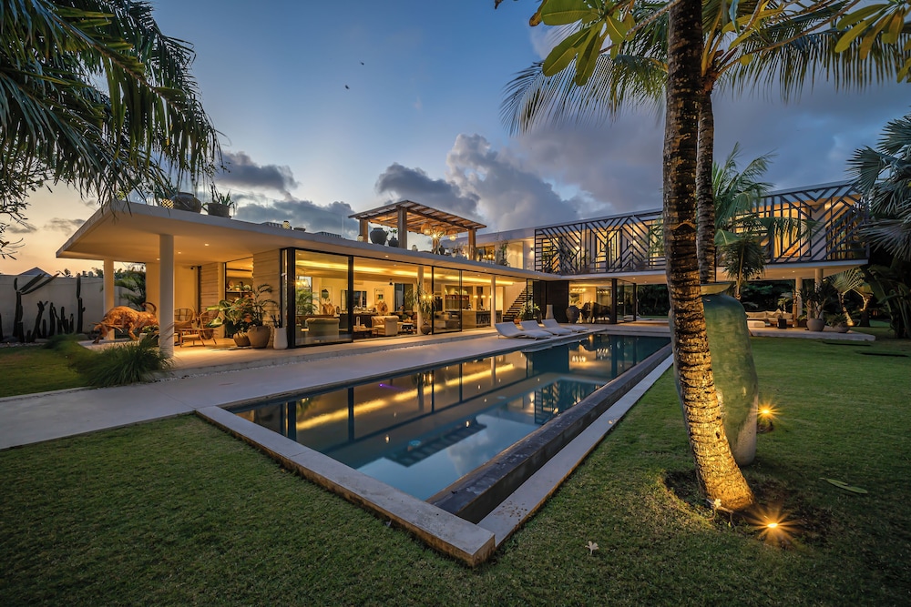 Villa Bull House Amazing 6 bedrooms contemporary villa in Seminyak — 4-Star Luxury Hotel in Seminyak, Indonesia