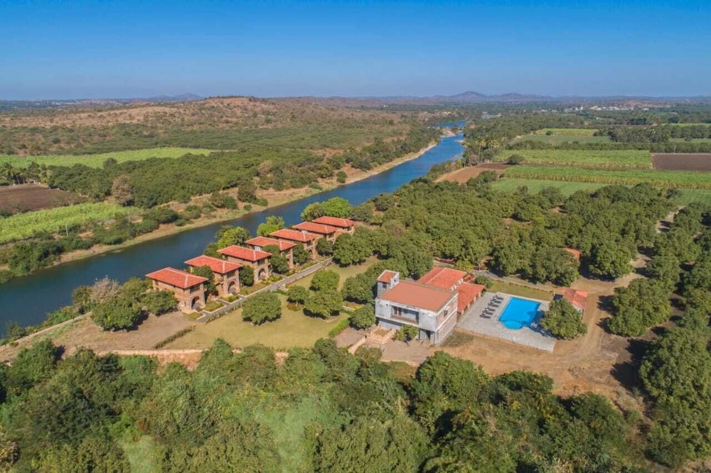 Kavish Gir Lion Resort in Mendarda, India