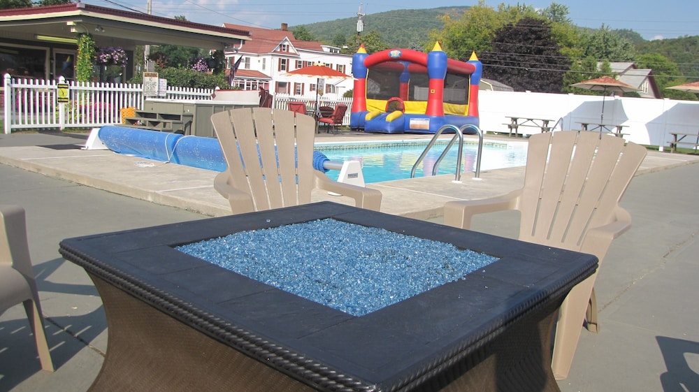Mt Madison Inn & Suites - photo 51