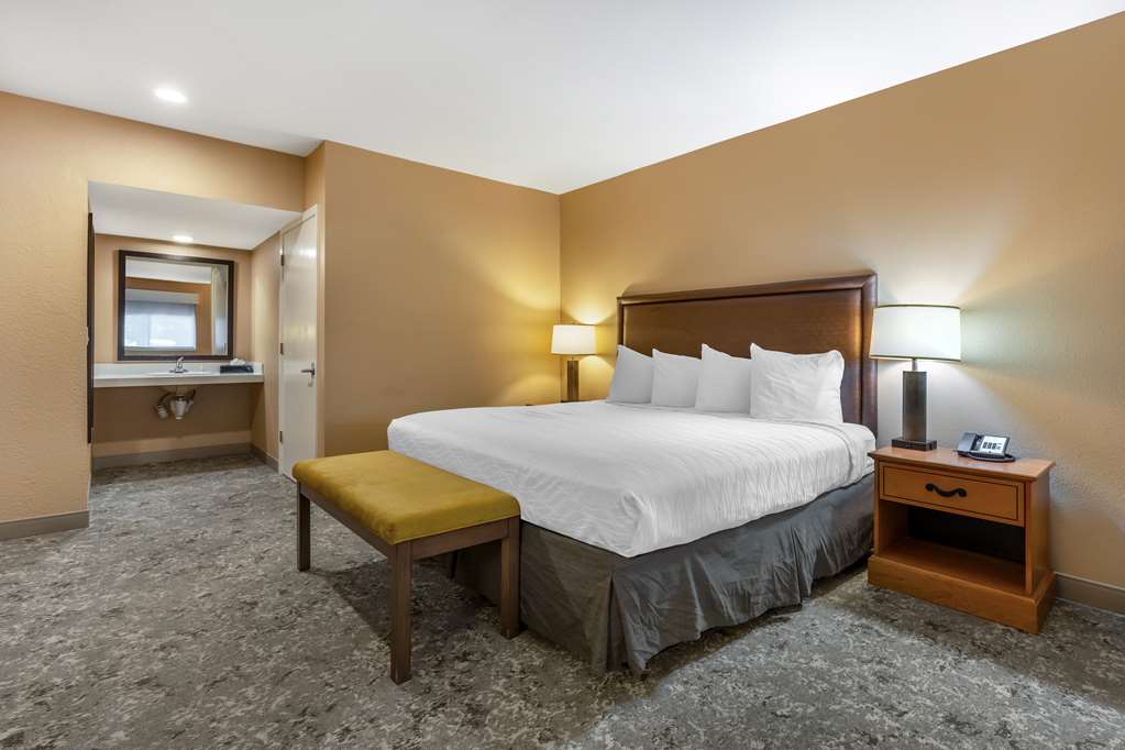 Best Western Plus Inn Scotts Valley - photo 36