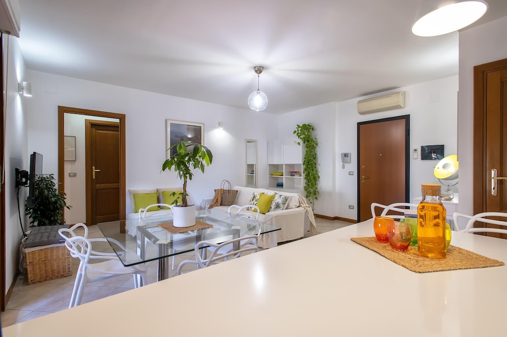 Sardinia Re White Olives — 4-Star Luxury Hotel in Alghero, Italy