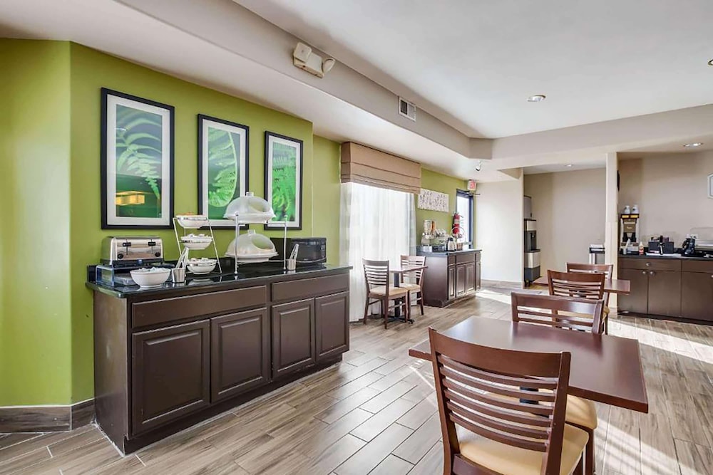 Baymont by Wyndham Milan - photo 29