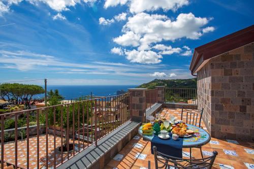 Villacrapolla Sorrento — 4-Star Luxury Hotel in Sant'agata Sui Due Golfi, Italy