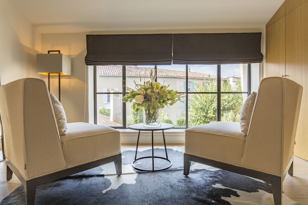 Mougins Luxury Retreats — 4-Star Luxury Hotel in Mougins, France