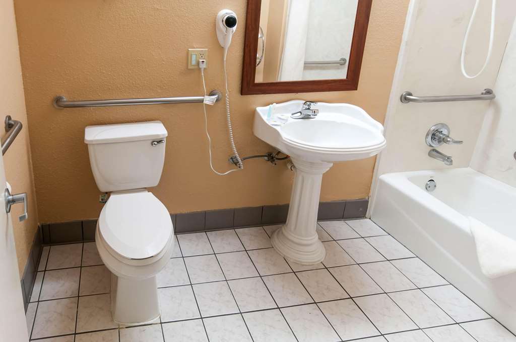 Comfort Inn North Conroe - photo 18
