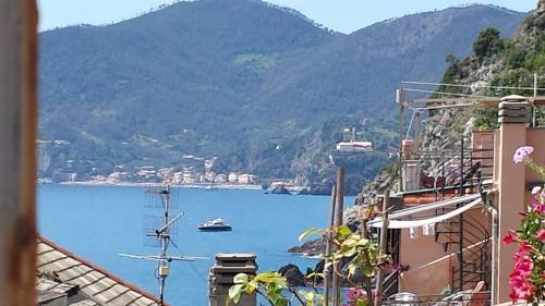Rina Rooms — Vernazza