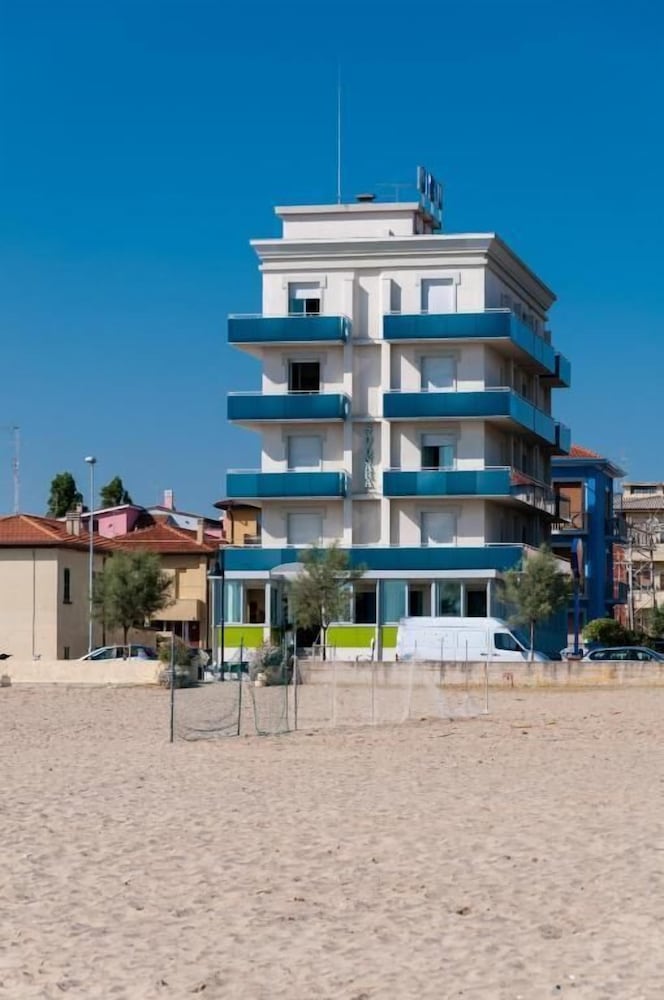 Hotel Sayonara — hotel in Senigallia