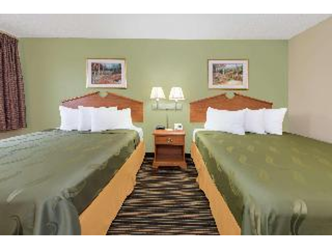 Days Inn by Wyndham Ottumwa - photo 18