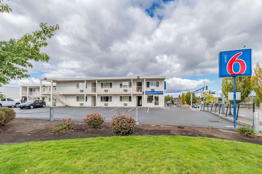 Motel 6 Beaverton OR - photo 4