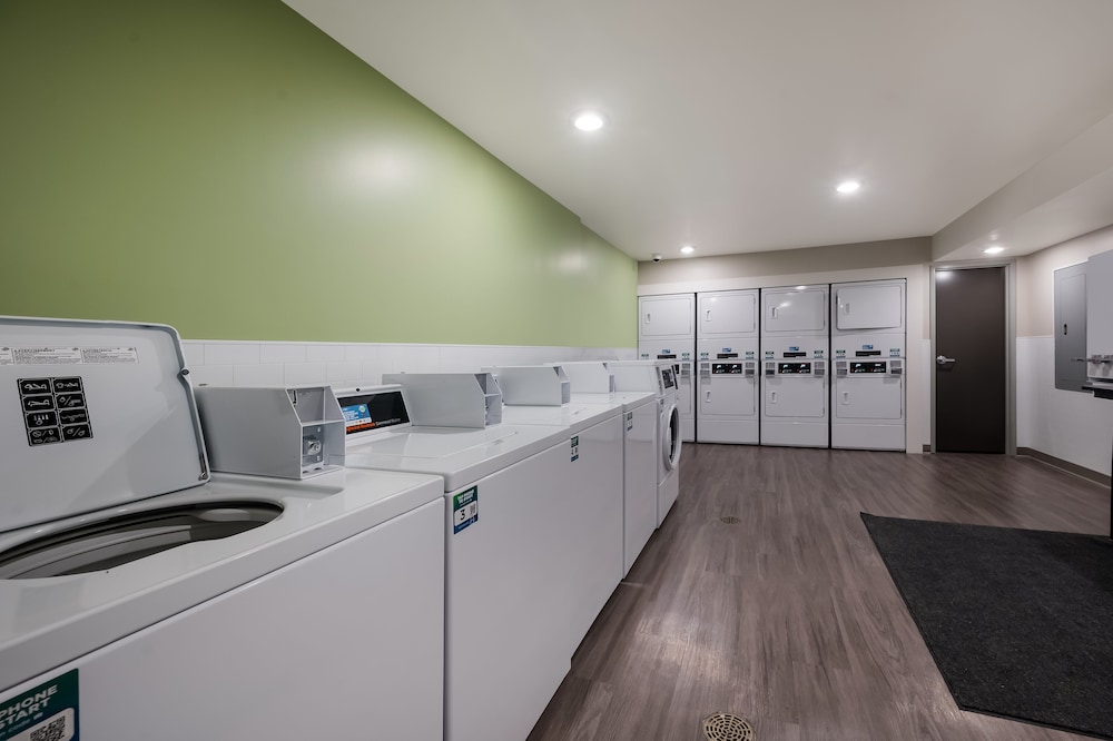 WoodSpring Suites East Lansing University Area - photo 36