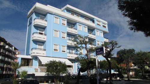 Hotel Lanterna — hotel in Porto San Giorgio