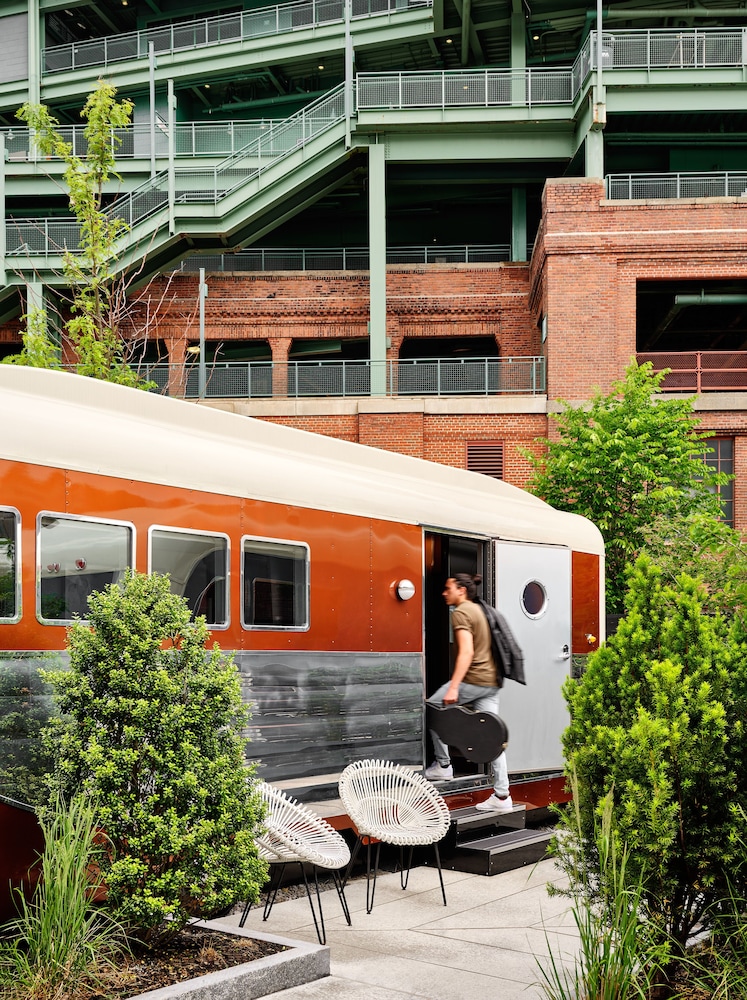 The Verb Hotel - photo 2