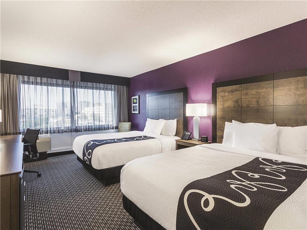 La Quinta Inn & Suites by Wyndham Virginia Beach - photo 13