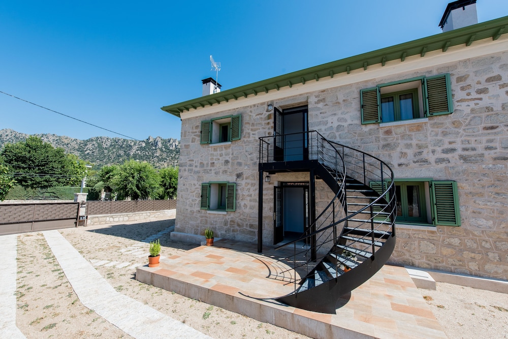 La Buena Manana in La Cabrera, Spain